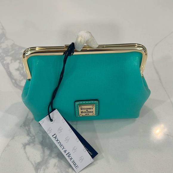 💚Cute.DOONEY & BOURKE KISSLOCK Coin & Card HOLDER.. - Picture 2 of 16